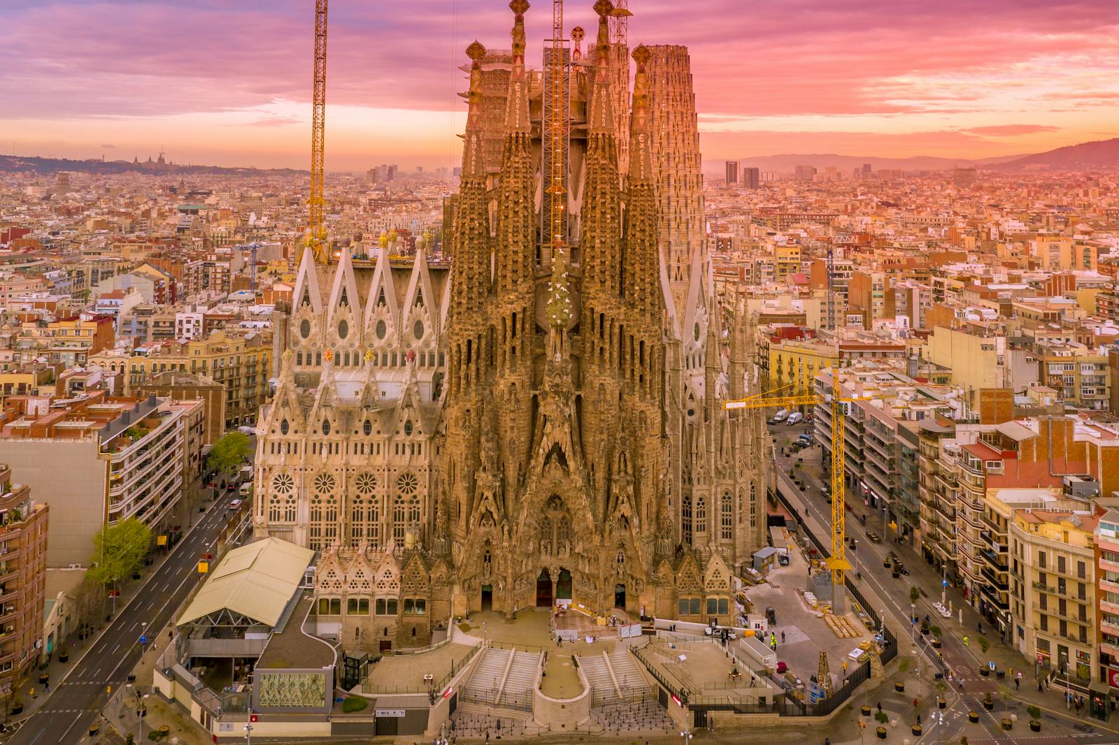 Barcelona Gaudí — Sagrada, Park Güell, Gothic — photo 3