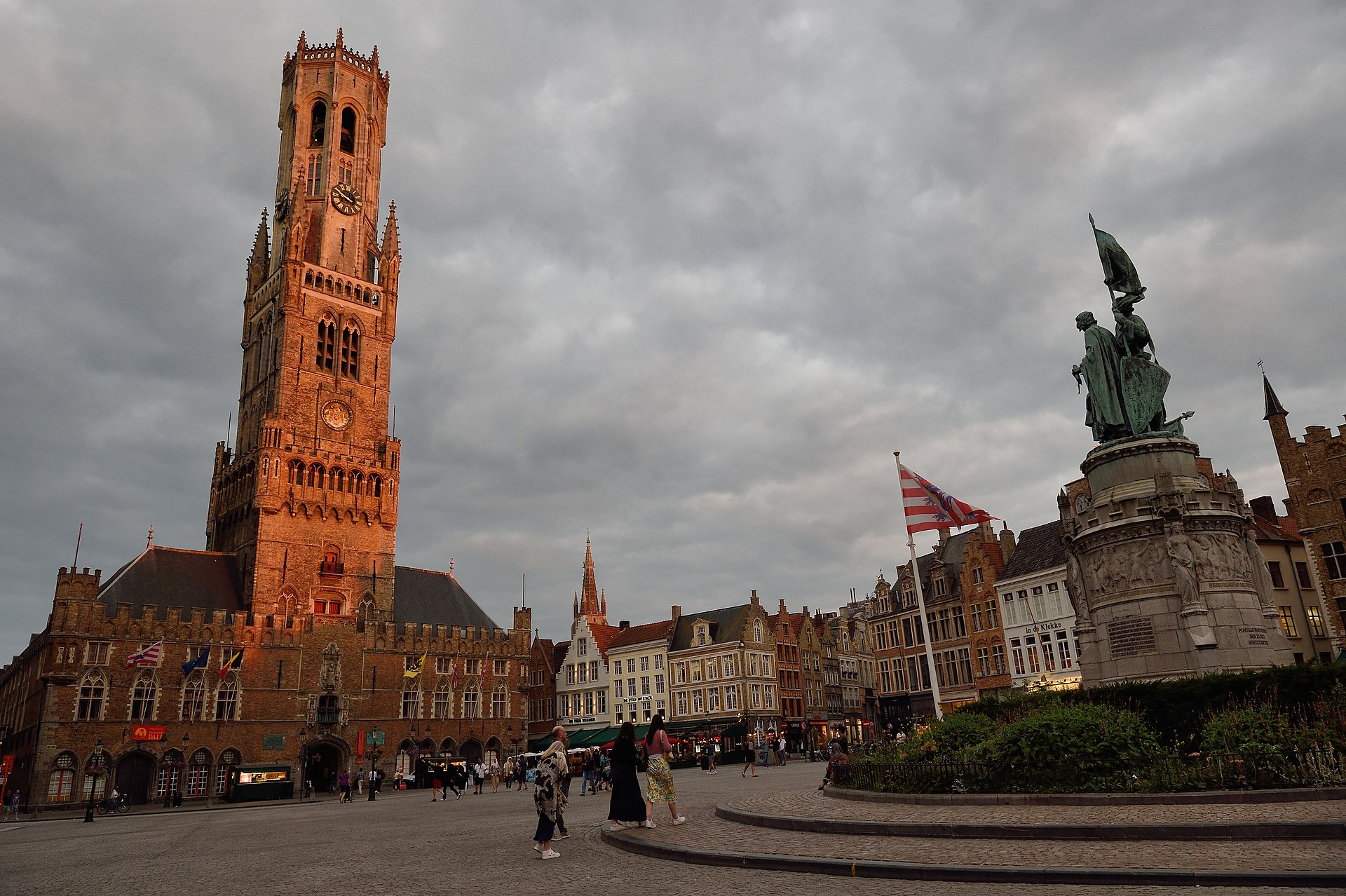 Bruges Old-Town Time Travel — photo 2