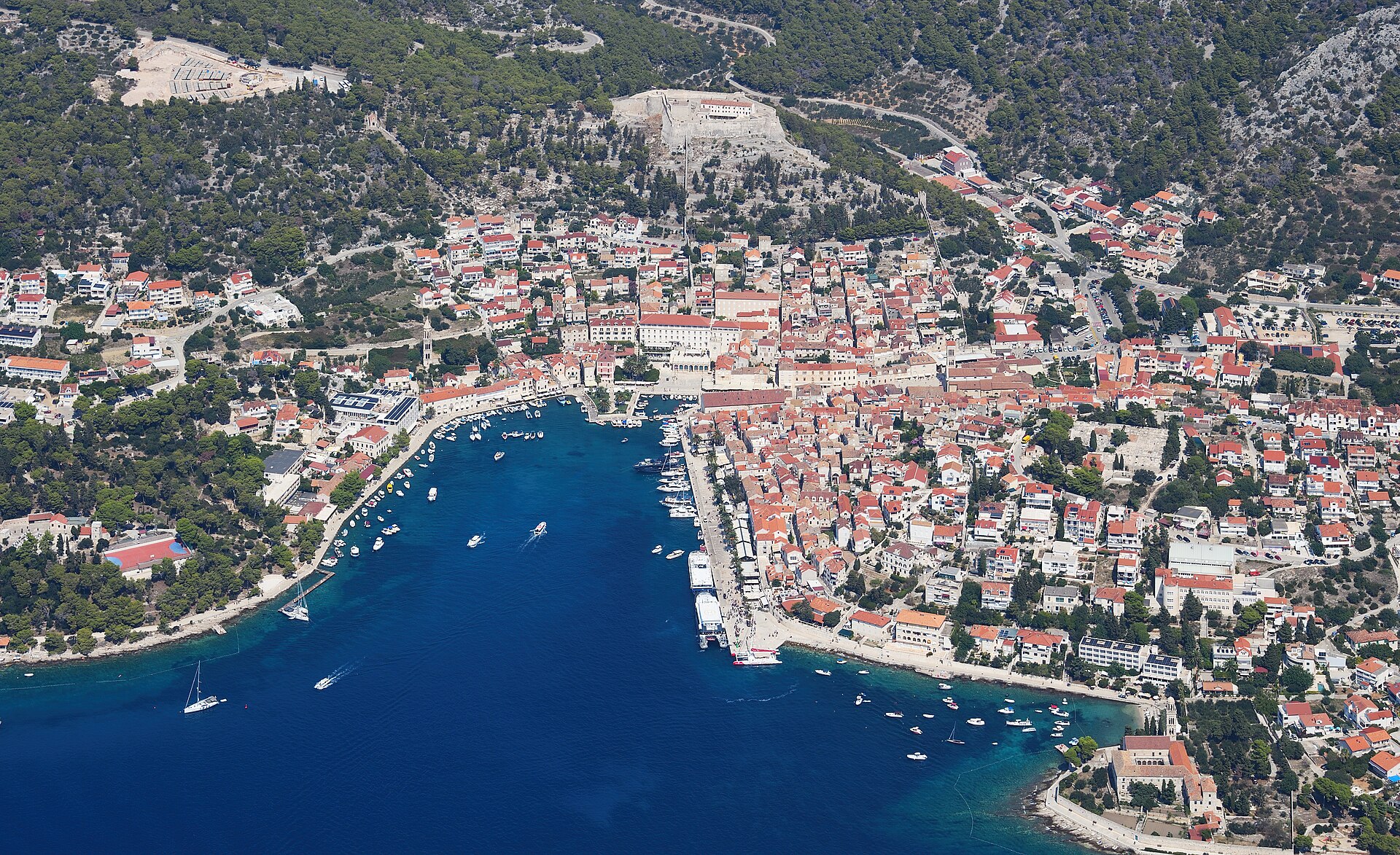 Hvar: Lavender Coves & Slow Days — photo 2