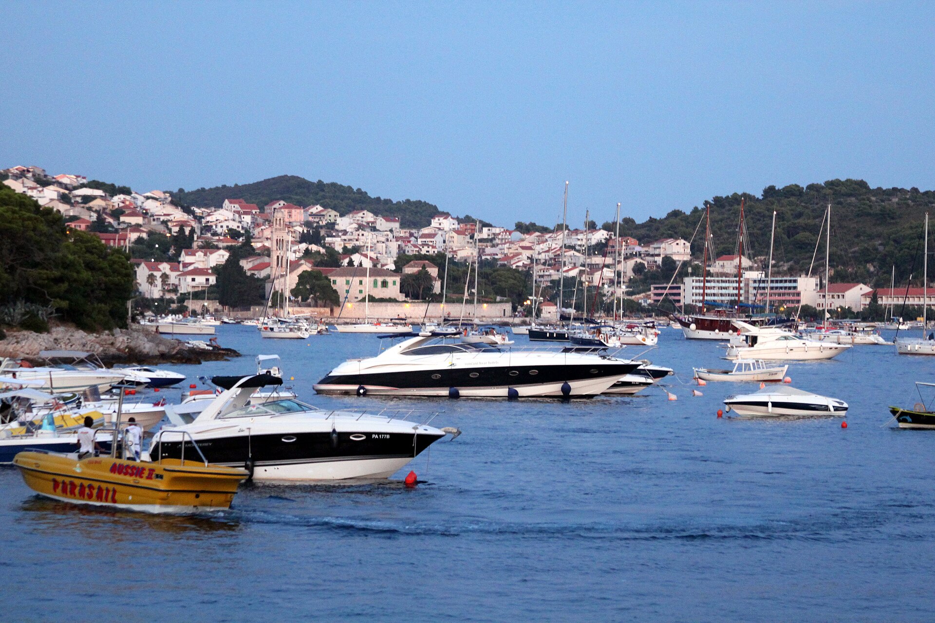 Hvar: Lavender Coves & Slow Days — photo 5