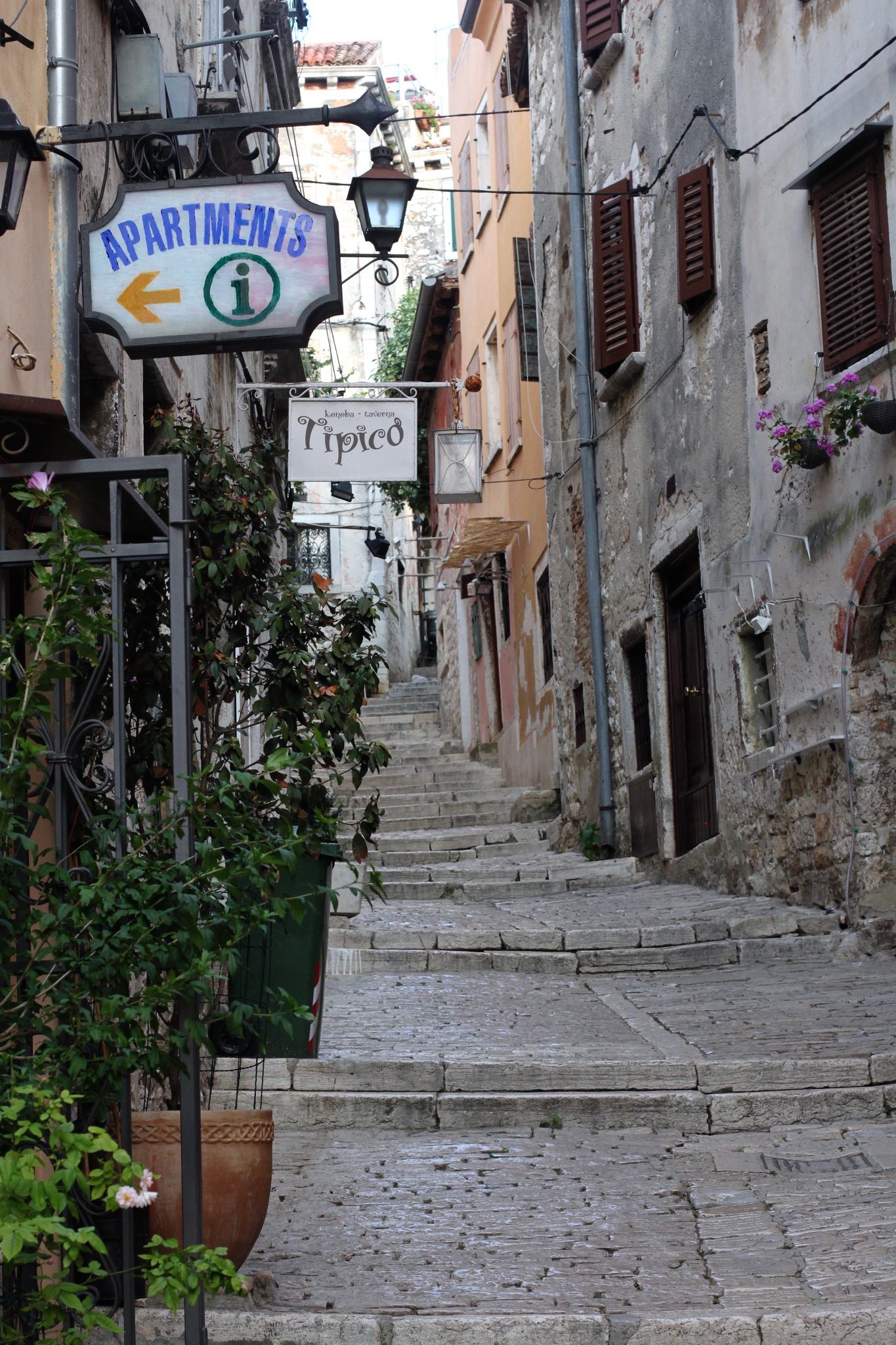Rovinj: Secret Lanes & Sea Caves — photo 4
