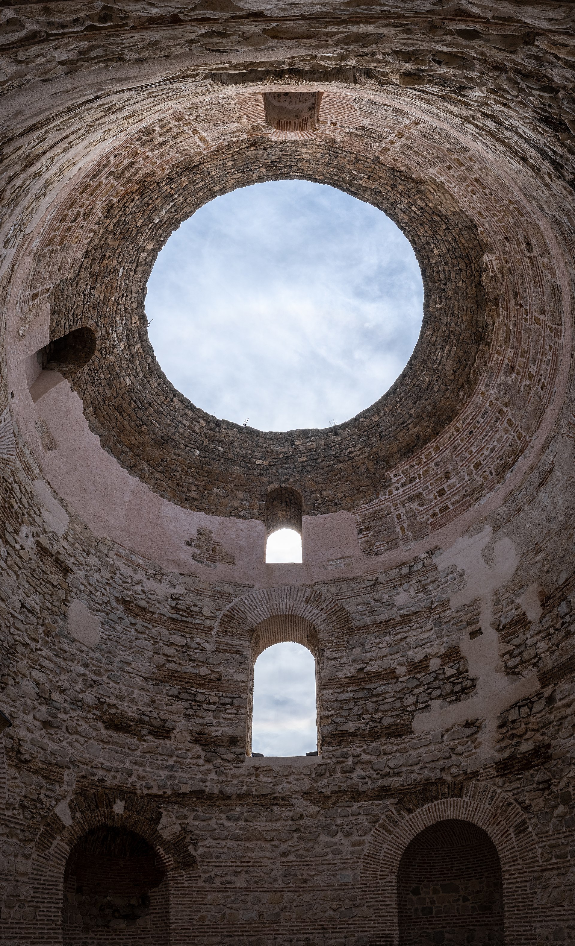 Split: Palace Walls & Riva Nights — photo 5