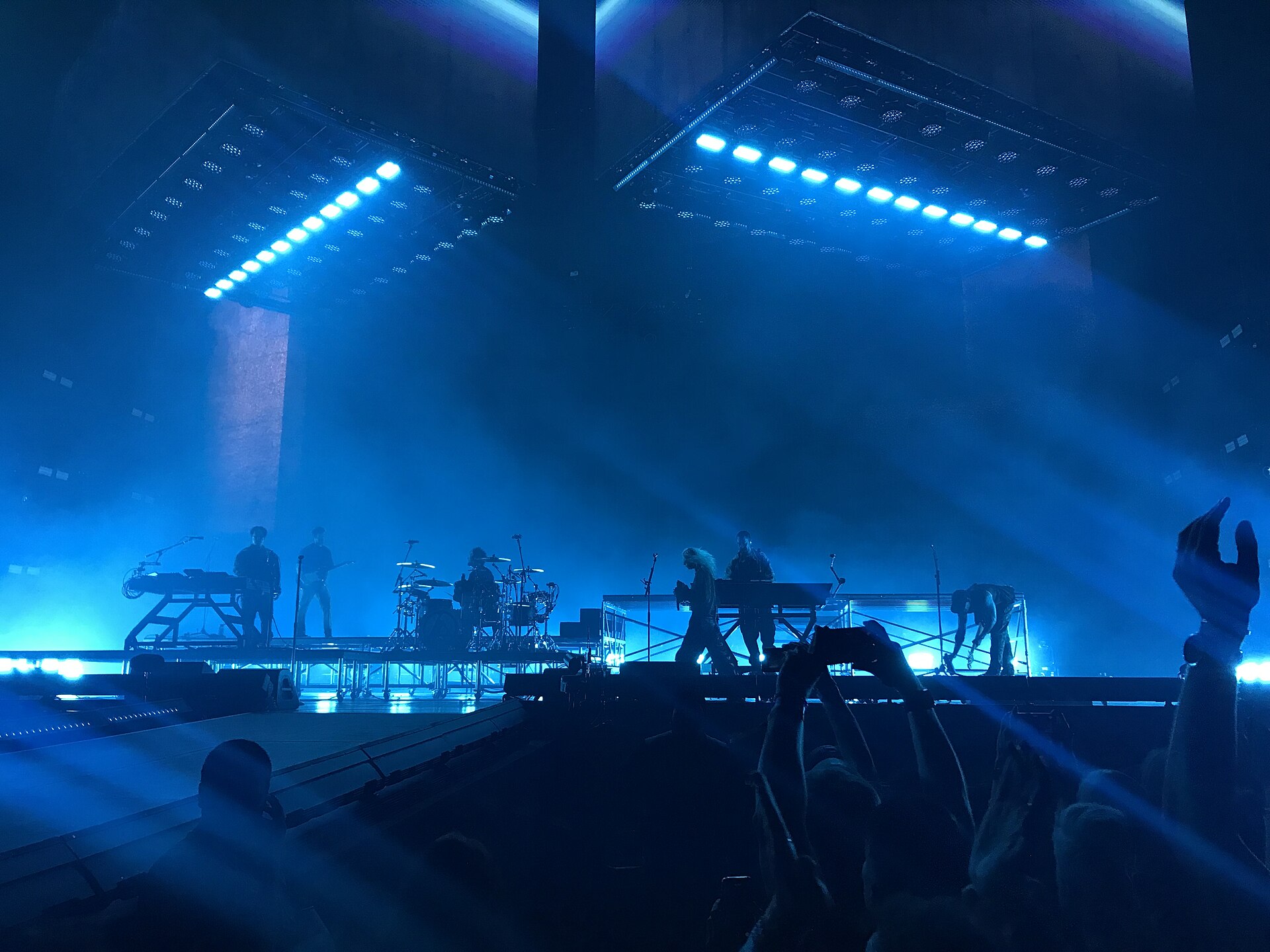 Dua Lipa at La Défense Paris — photo 4