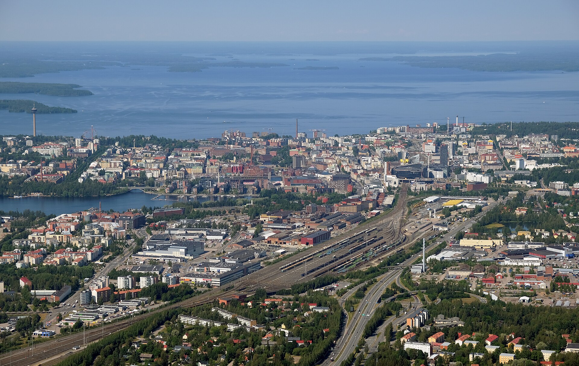 Finnish Lakeland Open-Road Escape — photo 3