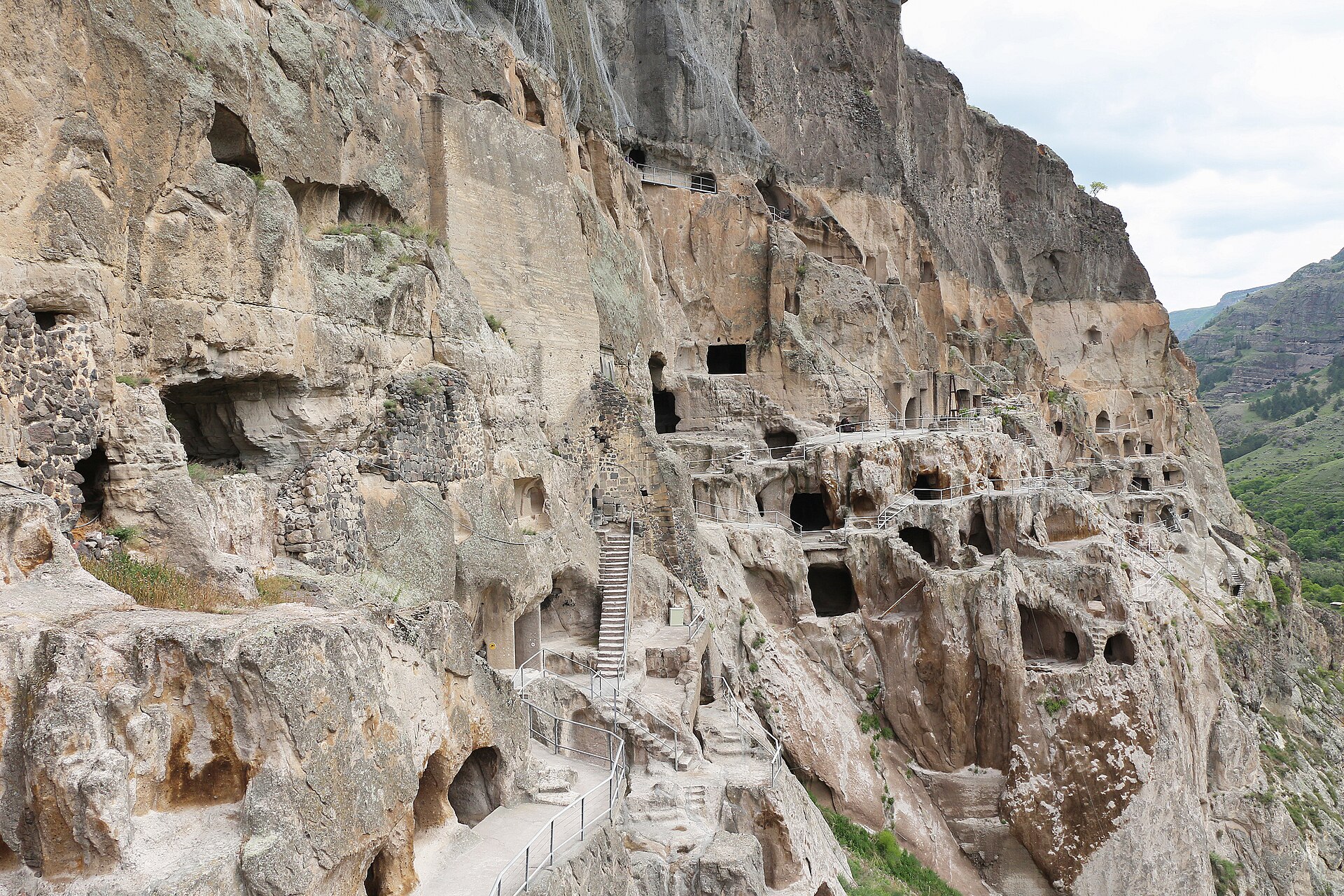 Vardzia & Uplistsikhe Cave Cities — photo 2