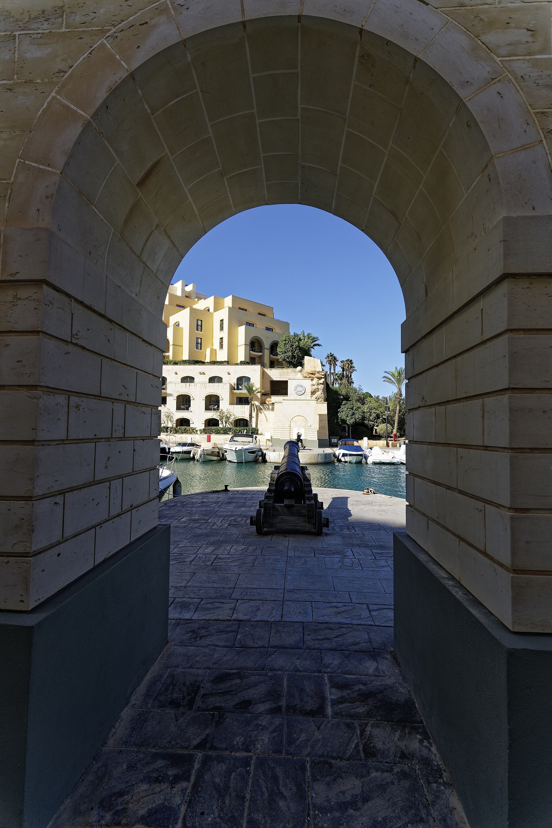 Sliema & St Julian's After Dark — photo 3