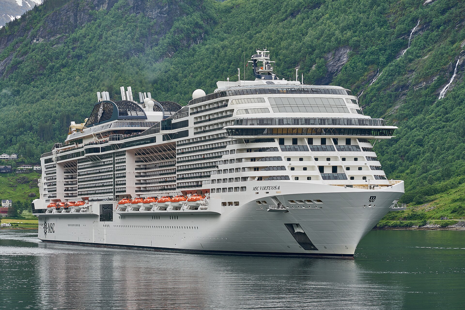 Geirangerfjord Cliffs & Waterfalls — photo 3