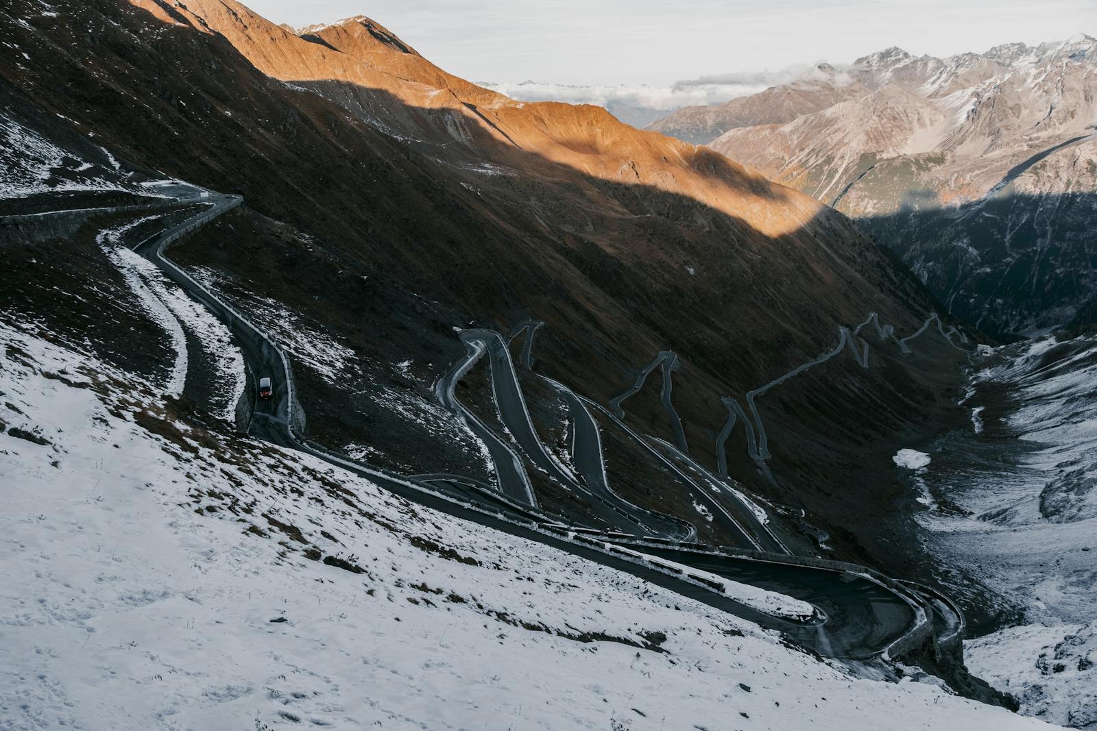 Stelvio Pass — Italy's 48-Hairpin Alpine Climb — photo 3