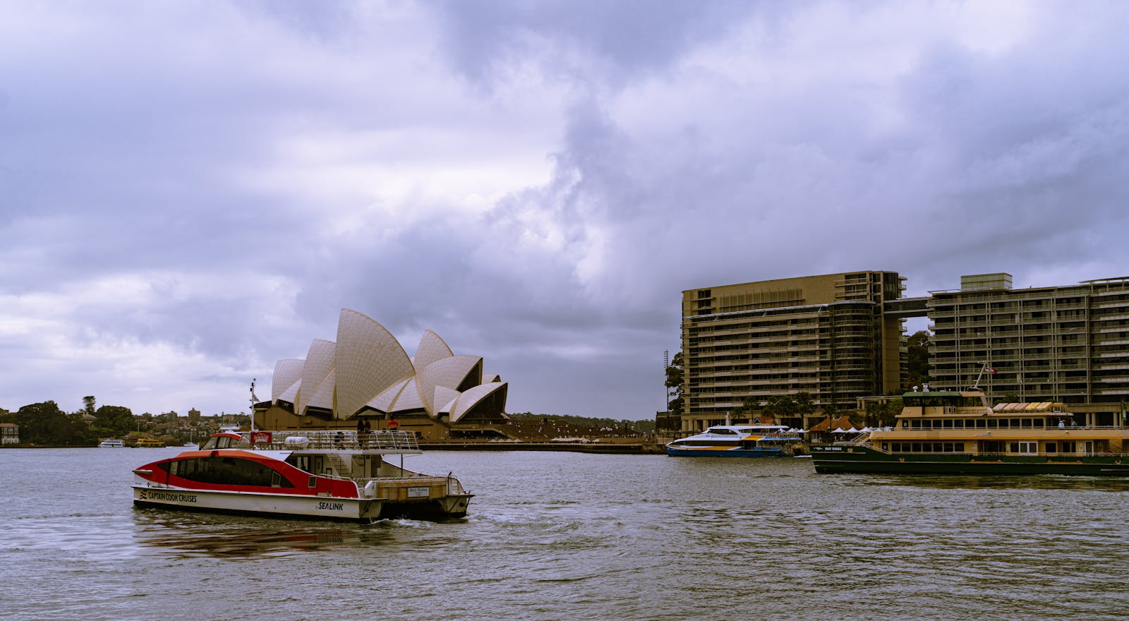 Sydney — Opera House, Harbour, Bondi — photo 2
